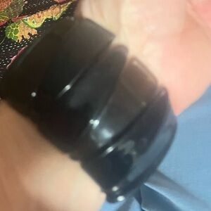 Stretch bangle bracelet vintage root beer lucite